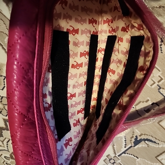 Damsel In Defense Kari's Clutch/Crossbody/Shoulder conceal holster bag NWT - Picture 6 of 10